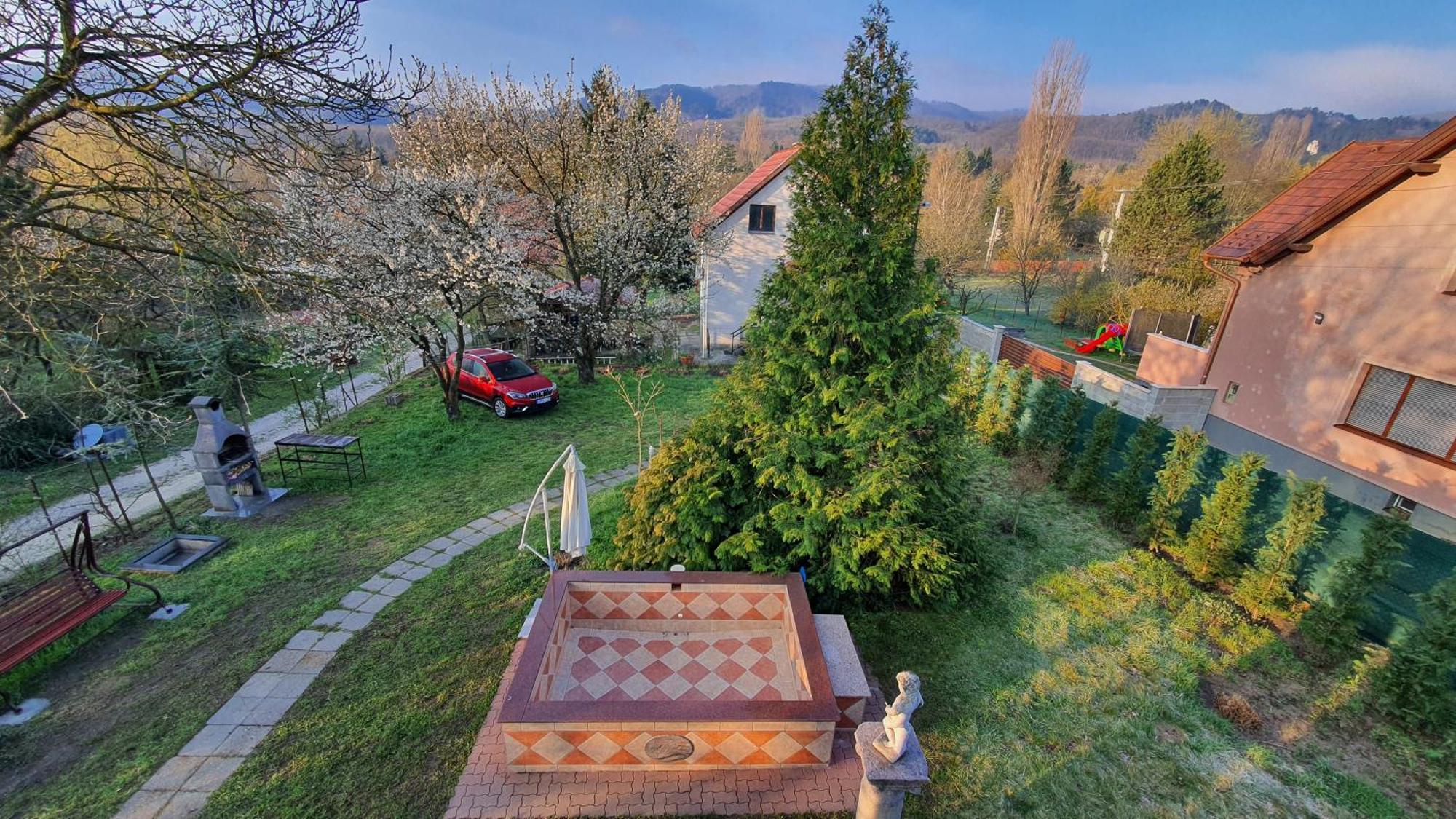 Pilis Hills View Deluxe House With Pool & Ac Near Bp Villa Pilisszentivan Eksteriør bilde