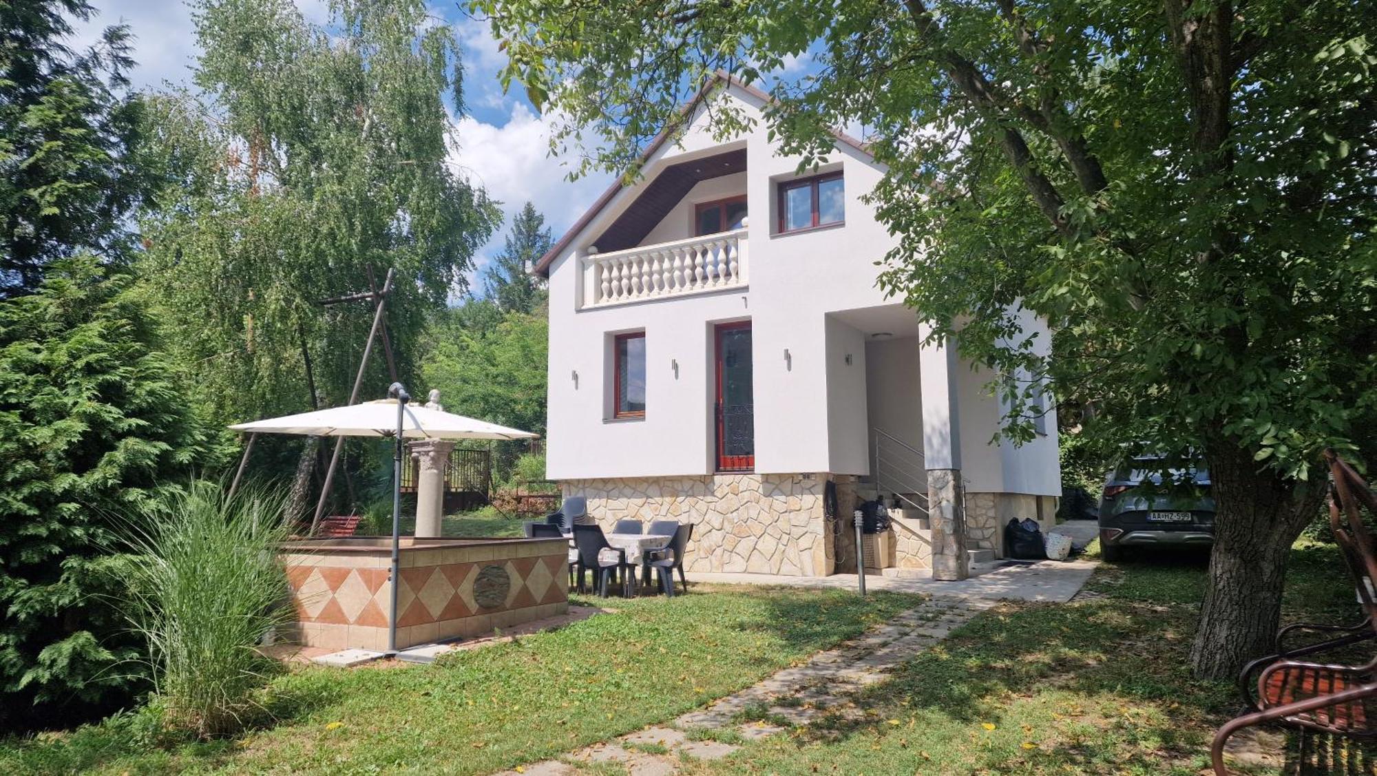 Pilis Hills View Deluxe House With Pool & Ac Near Bp Villa Pilisszentivan Eksteriør bilde
